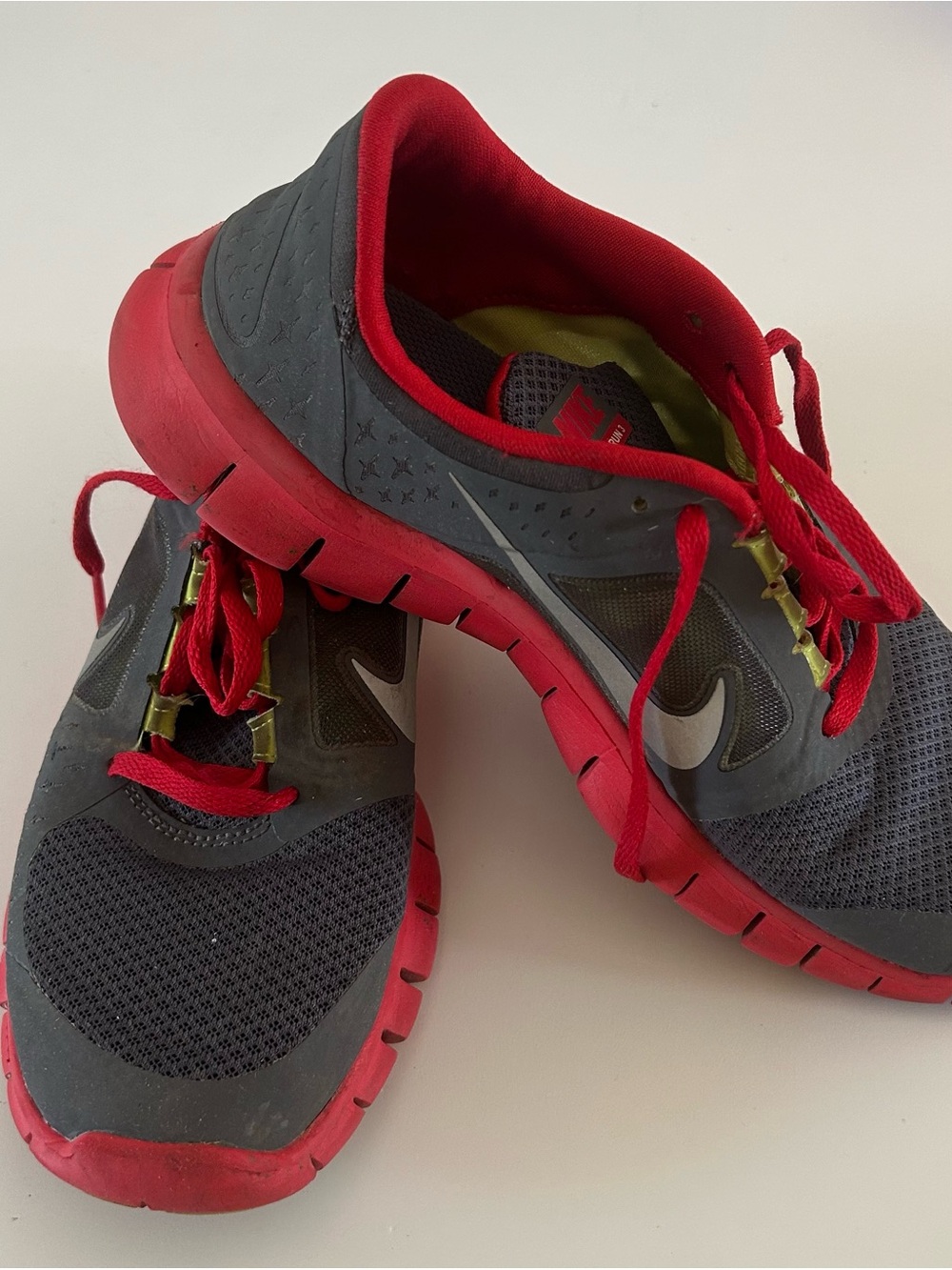Nike worn once 7Y or women’s 8.5 Free Run 3 Training Sneakers shoes